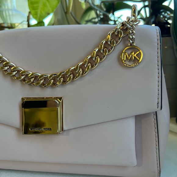 Michael Kors clutch like new - Picture 4 of 6